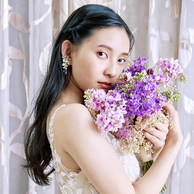 気品漂うハーフツインヘア