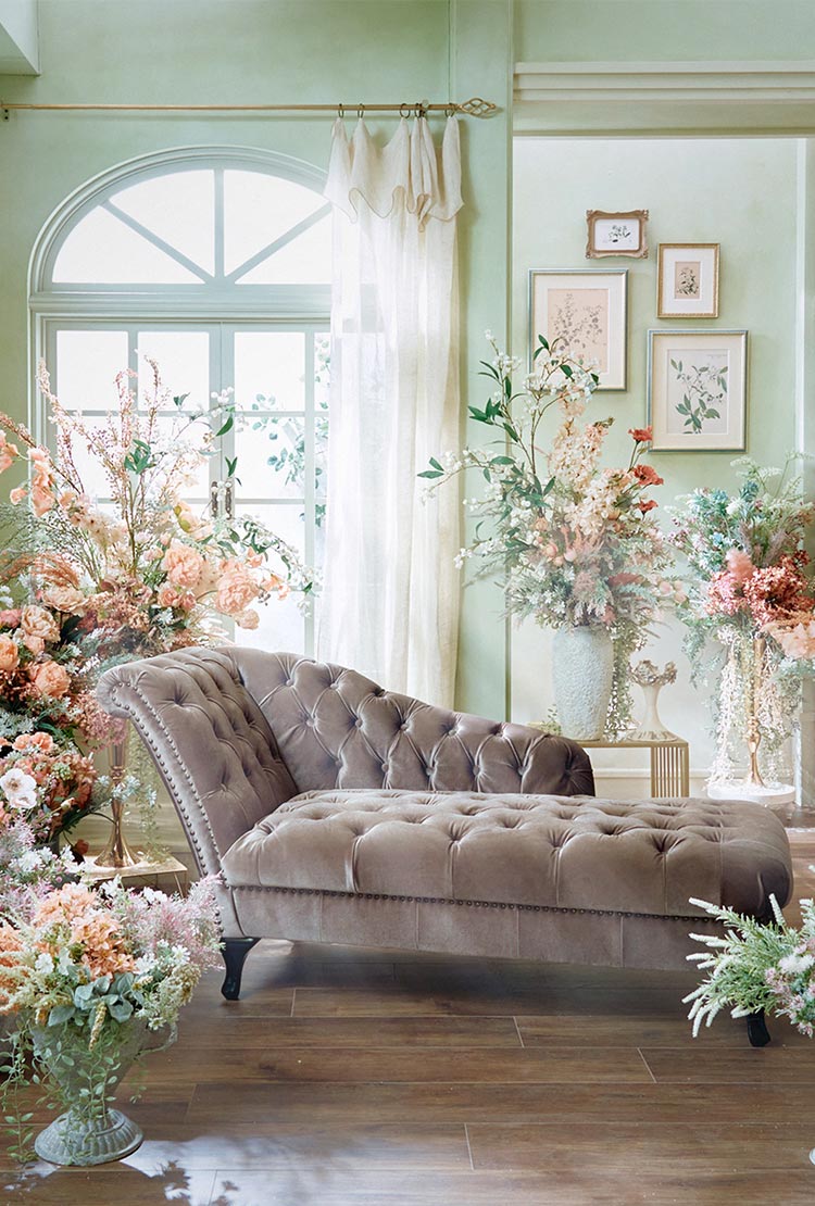 可憐な花々と優しく微笑む